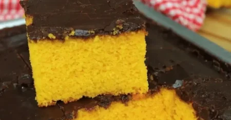 Bolo de Cenoura com Cobertura de Chocolate