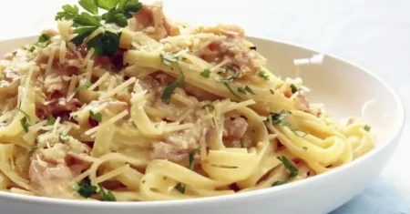 Macarronada à Carbonara: Uma Receita Tradicional e Irresistível