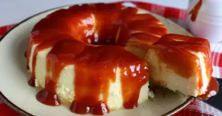 Pudim de Queijo com Goiabada Feito em Casa