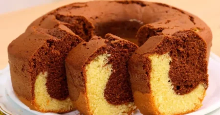 Bolo de Fubá Dois Sabores: Receita Simples e Saborosa